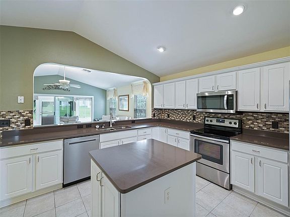 4th image of 17355 SE 123rd Ter