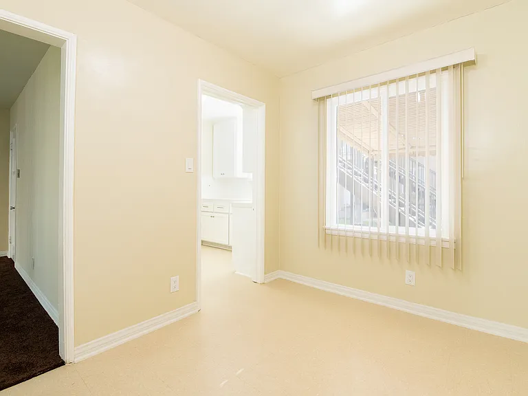 323 N 1st St #323 — Photo 5