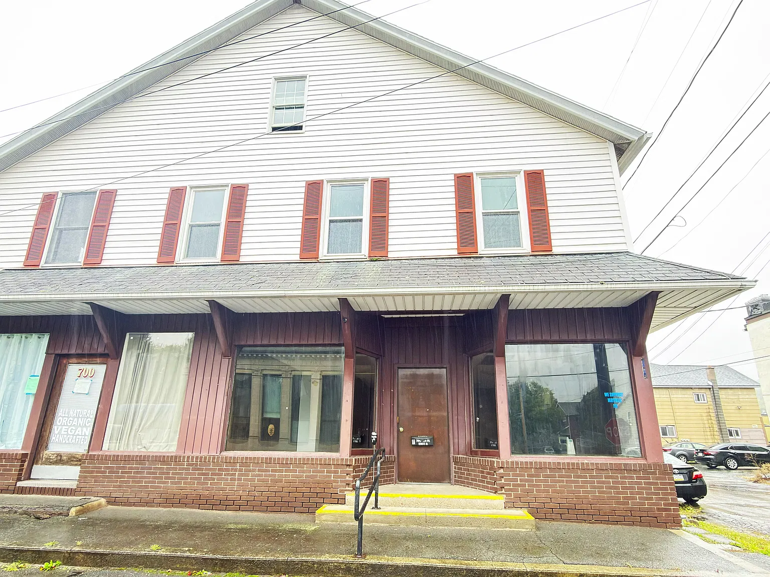 1 bed, 900 sqft, $1,200 — Photo 1