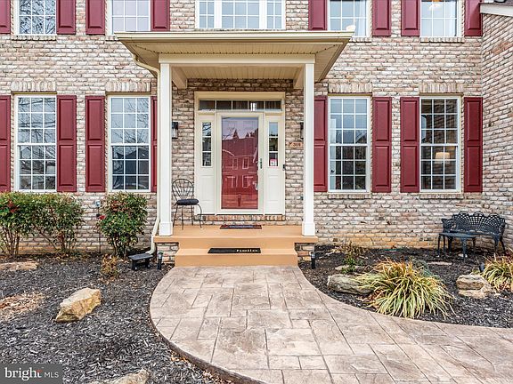 2nd image of 309 Braeburn Dr