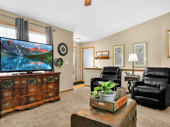 5th image of 2702 Fernwood Ave