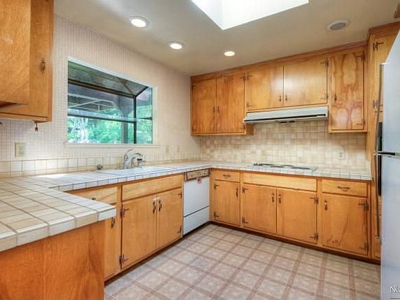 4th image of 2588 Teakwood Ct