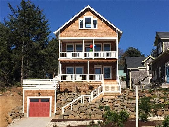 1st image of 2521 SW Anemone Ave