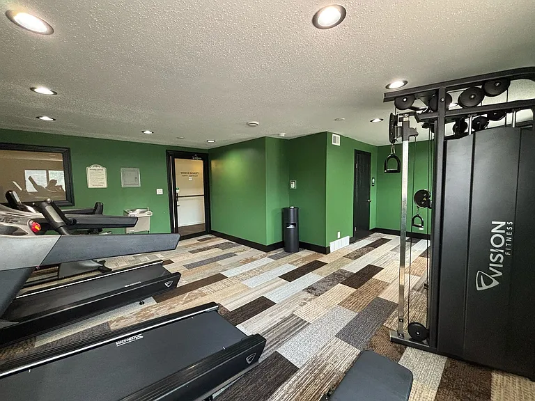 Breckenridge Davenport Apartments — Photo 7