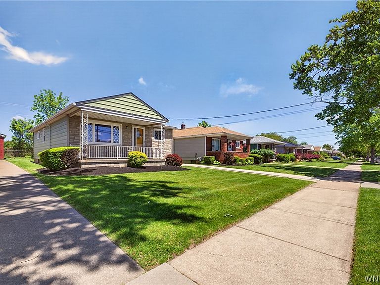 Listing photo 2
