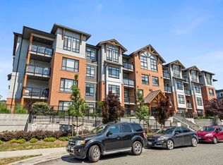19945 Brydon Cres #306, Langley, BC V3A 4A3