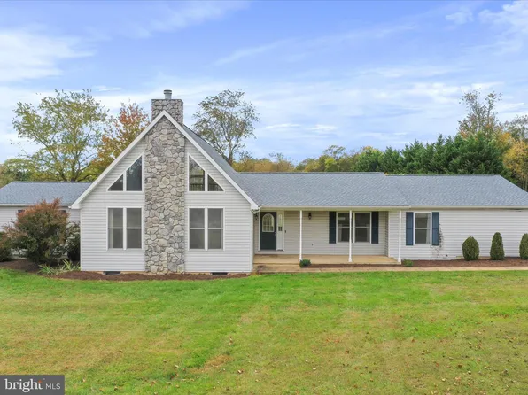 110 Granny Apple Way, Inwood, WV 25428