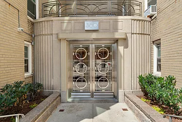 360 Cabrini Boulevard in Hudson Heights