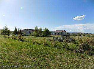 40 Lone Wolf Rd, Pinedale, WY 82941
