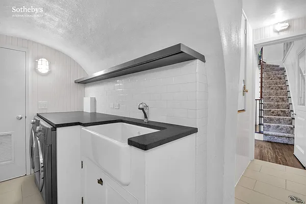 Rented by Sotheby's International Realty | media 14