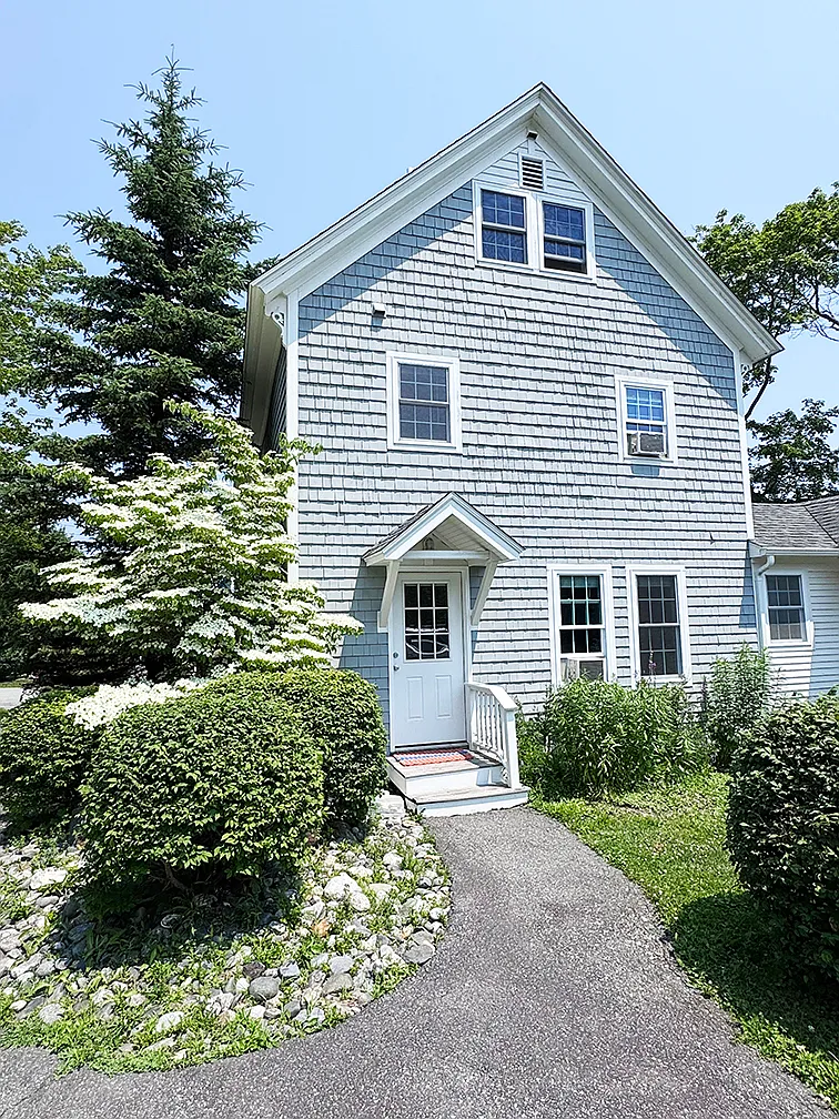 2 bed, 1100 sqft, $3,300 — Photo 1