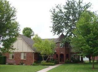 1131 N Coachhouse Ct, Wichita, KS 67235