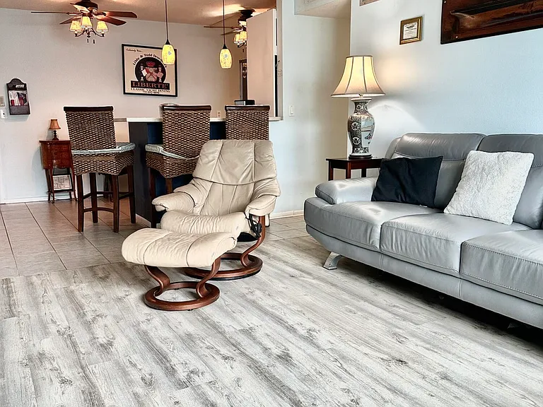 230 Columbia Dr #201 — Photo 6