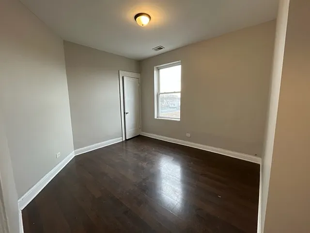 1601 S Lawndale Ave — Photo 18