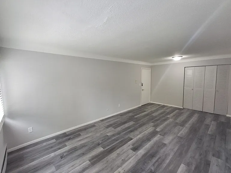 English Conway Place — Photo 49
