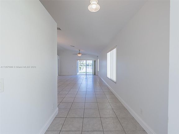 2nd image of 1373 Presidio Dr