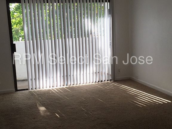 4th image of 1055 N Capitol Ave APT 30