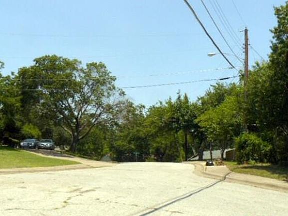 2nd image of 3334 Shady Hollow Ct