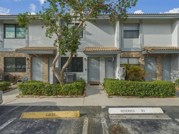 9853 Riverside Dr #8-24, Coral Springs, FL 33071