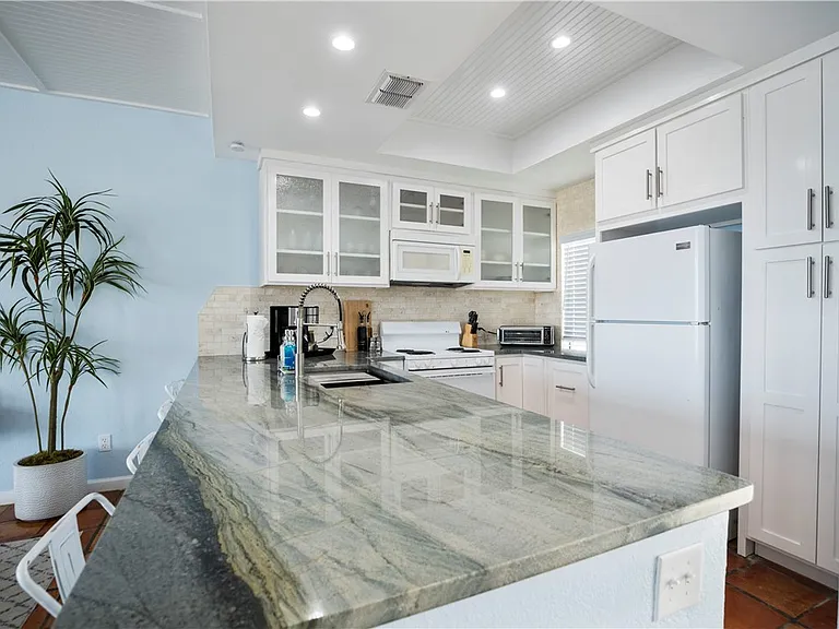 14130 E Cabana St #5B — Photo 4