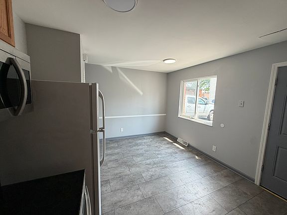 5th image of 905 N Meadows Ct