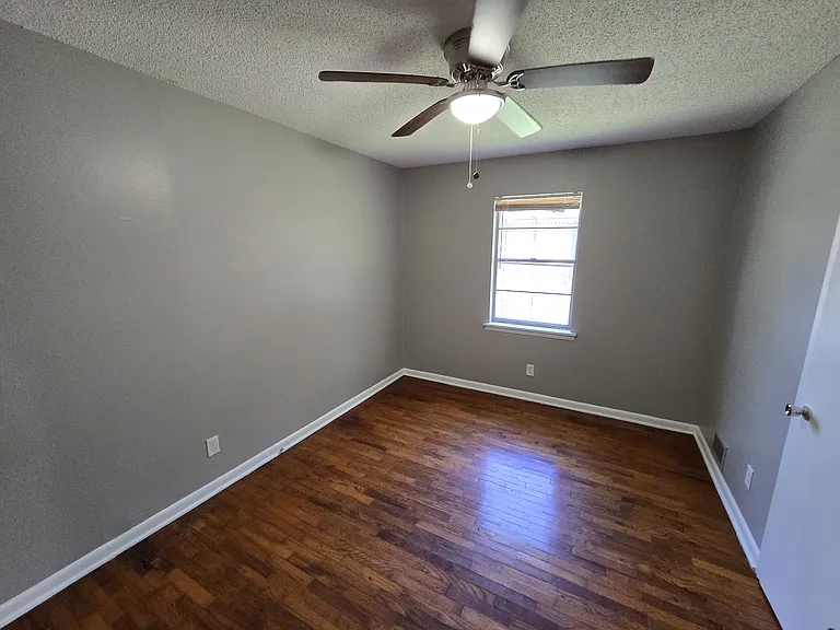 3608 Willow St — Photo 8