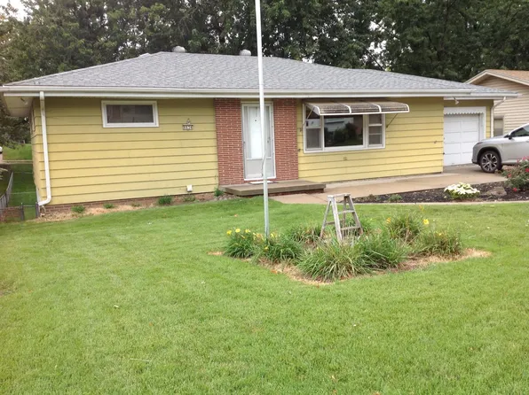 6634 S 85th St, Ralston, NE 68127