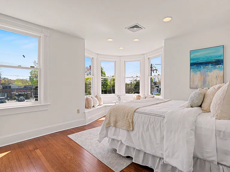 462 Riverside Ave — Photo 32
