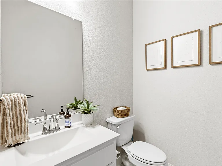 320 Moonvine Dr — Photo 17