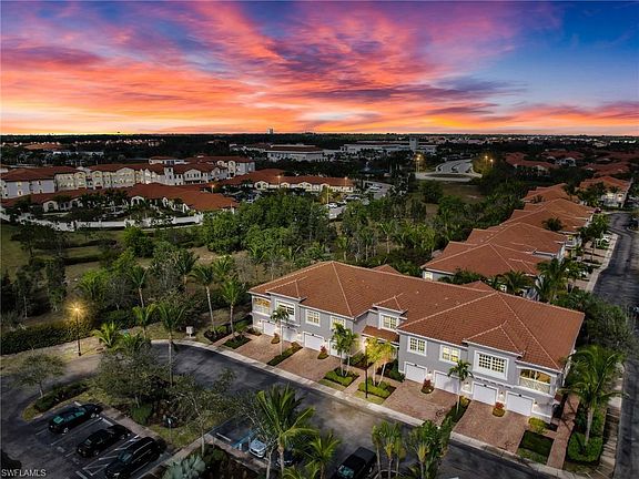 2nd image of 23600 Alamanda DR #201