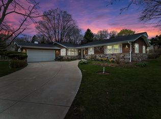 1906 Beverly Ln, West Bend, WI 53090