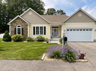 3 Easy St, Ayer, MA 01432