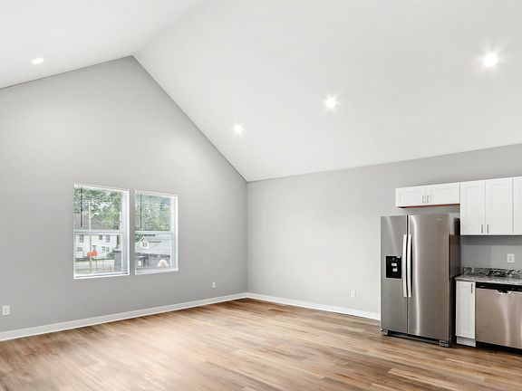 5th image of 1853 Montcalm St #1