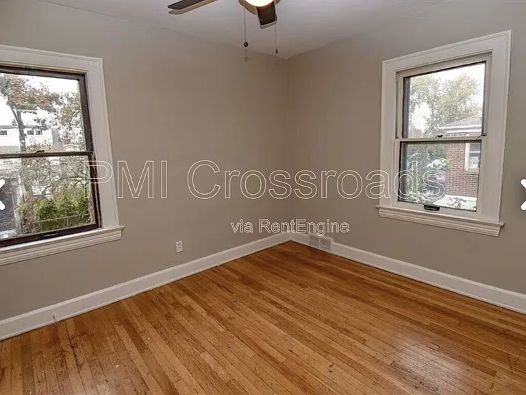 10208 Adelaide Ave — Photo 7