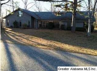 201 Saint Andrews Dr, Valley Grande, AL 36703