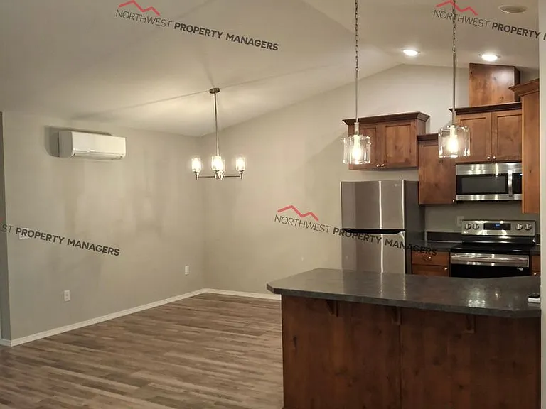 52-54 Godfrey Rd — Photo 7