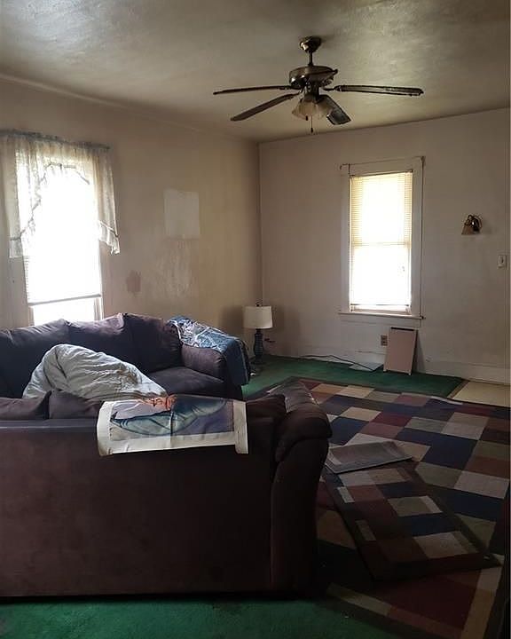 2nd image of 1462 Sunnyacres Rd