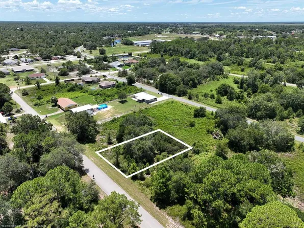 107 White Ave NE, Lake Placid, FL 33852