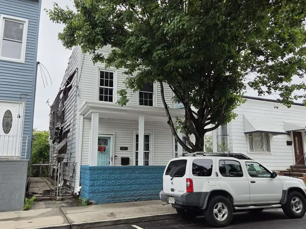 5913 Jefferson St, West New York, NJ 07093