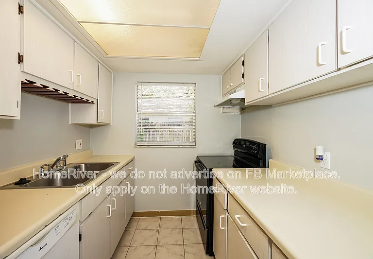 1323 Mill Creek Pl — Photo 5