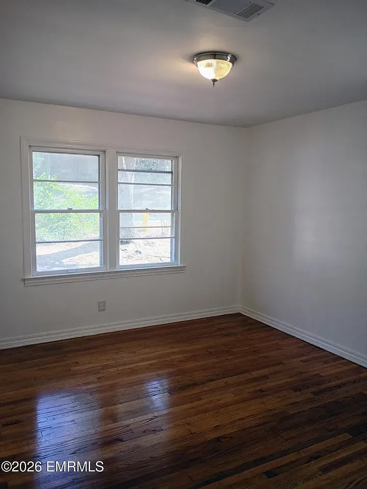 3 bed, 1363 sqft, $1,500 — Photo 1