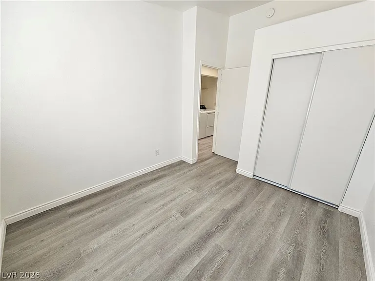 2521 Sierra Luna Ave #101 — Photo 17