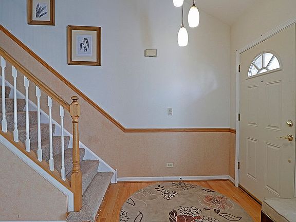 4th image of 803 Waterview Dr