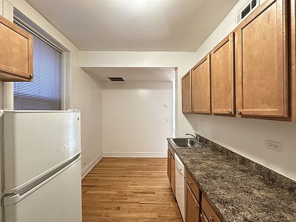 5th image of 4607 N Western Ave #3