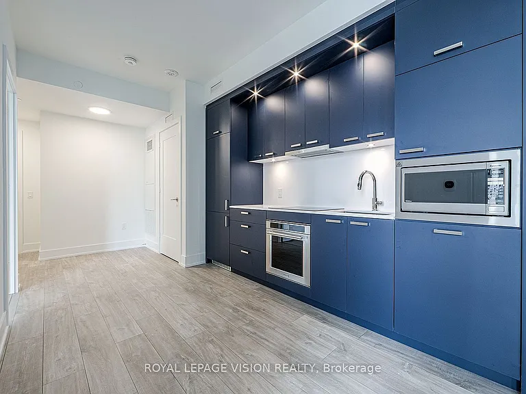 858 Dupont St #401 — Photo 11