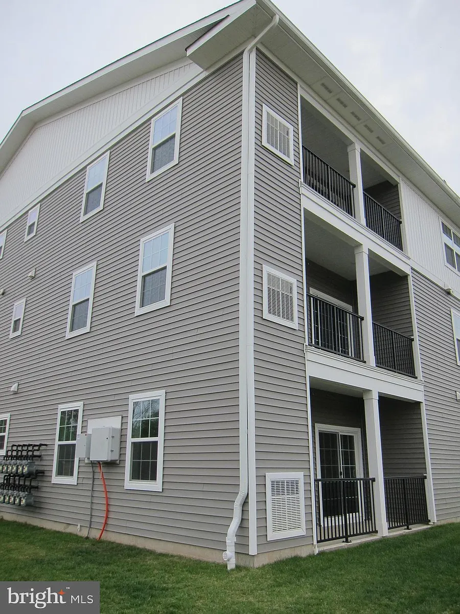 Building Photo - Prince Hall Dr