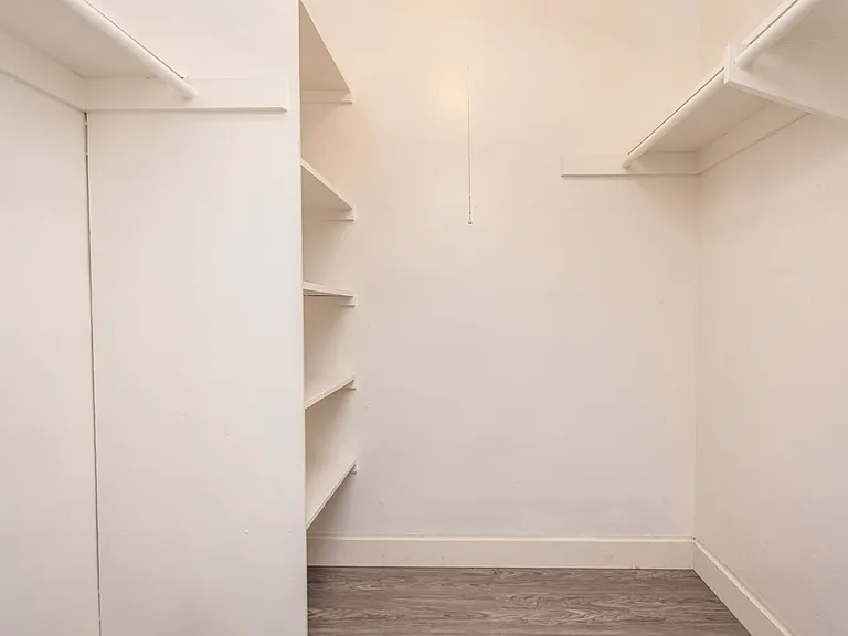 Tuscana Court Apartments — Photo 15