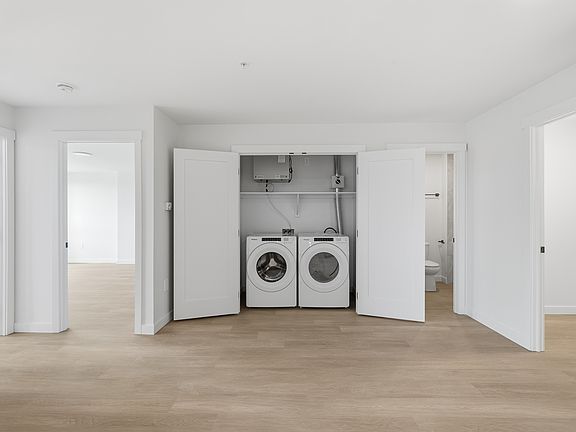 5th image of 95 Caledonia Rd #508