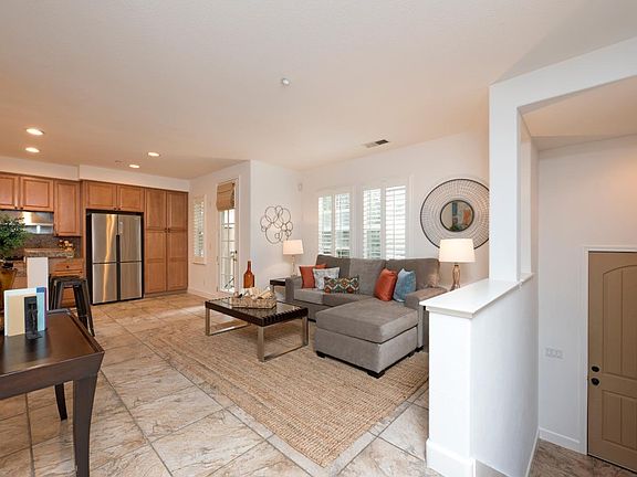 3rd image of 3415 Vittoria Pl Unit 1