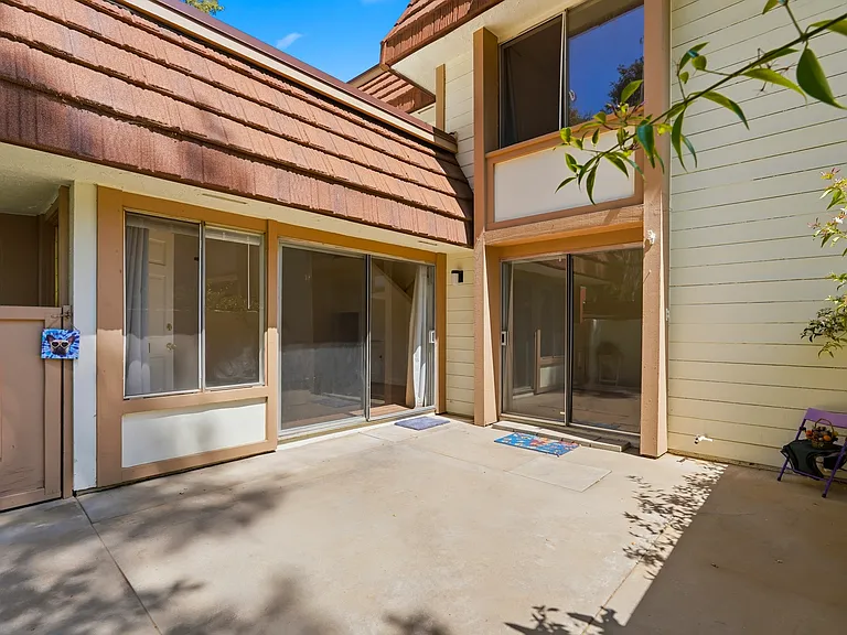 10432 Larwin Ave — Photo 25